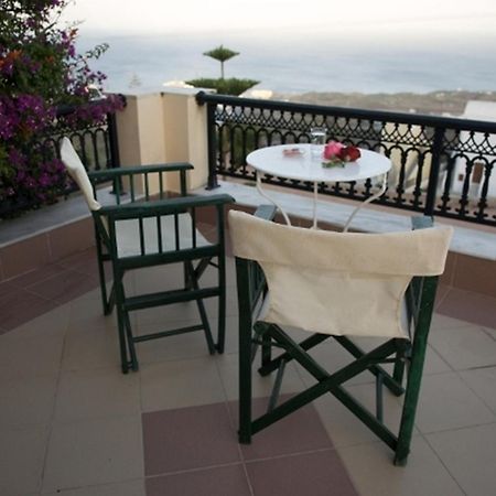 Aelia By Eltheon Apartment Imerovigli  Room photo